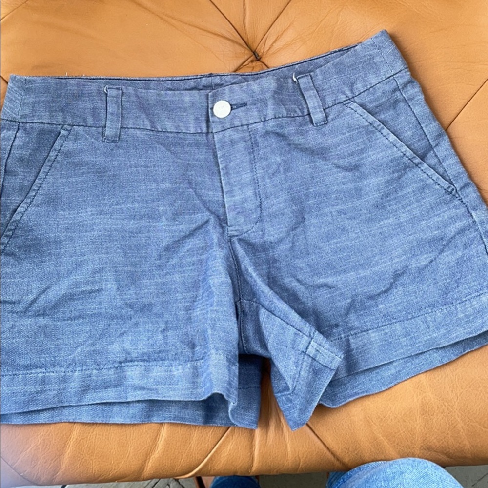 Tommy Hilfiger Shorts, size 6